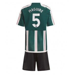 Manchester United Harry Maguire #5 Koszulka Wyjazdowych Dziecięca 2023-24 Krótki Rękaw (+ Krótkie spodenki)